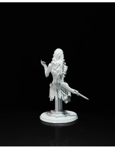 Maude Lacroix – figurine résine 7